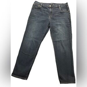 Gap Mid Rise Girlfriend Jeans! Size 33.